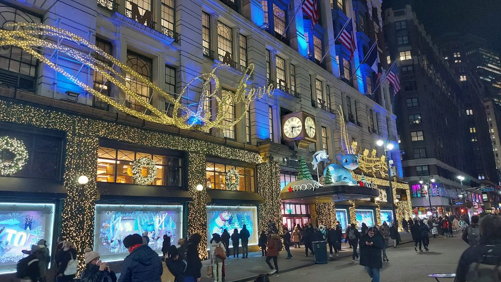 Bei Macy’s Herald Square kann man sich verlieren, und in den vielen Pop-Up-Stores der Stadt 