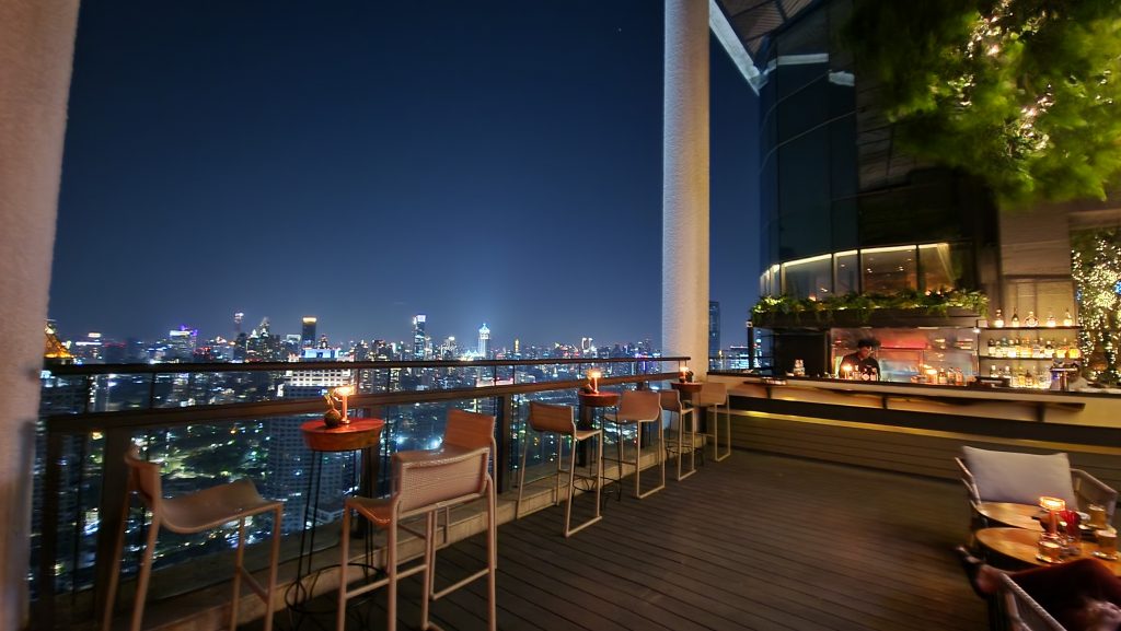 Bangkok von oben erlebenSkyline, Rooftops und Ausblicke